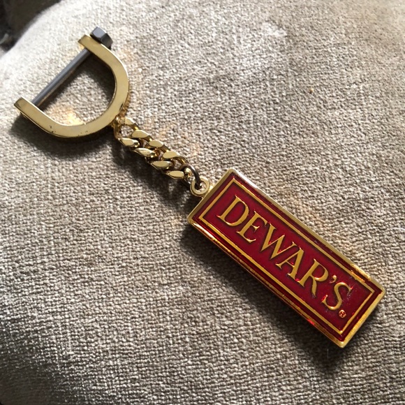 🔑 Dewar’s White Label Vintage Equestrian Fob Screw close key chain 🥃 - Picture 1 of 10